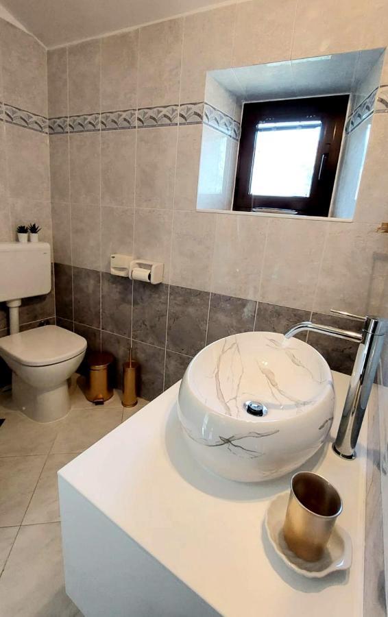 Appartment Daniela Funtana Εξωτερικό φωτογραφία